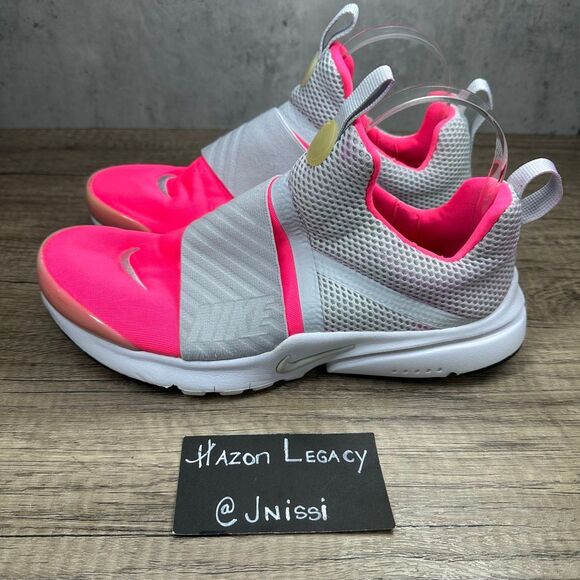 Nike~Girl’s~Presto Extreme Supreme Hot Pink with Gray Strap~Size 7Y - Picture 1 of 8